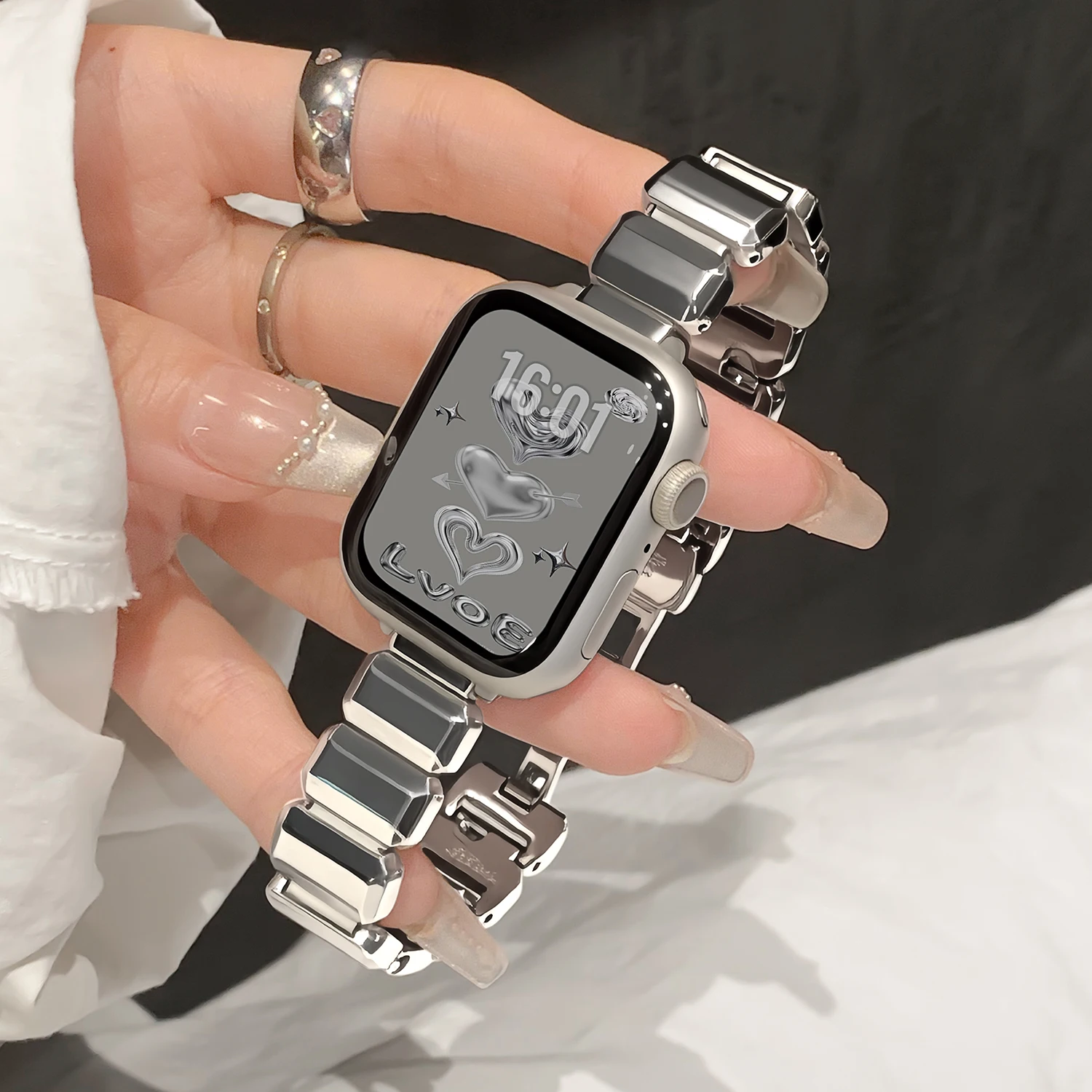 Würfelförmiges Uhrenarmband mit metallischer Textur für Apple Watch, kompatibel mit Ultra, SE & Series 1-11, 38-49 mm (Uhr nicht im Lieferumfang enthalten)