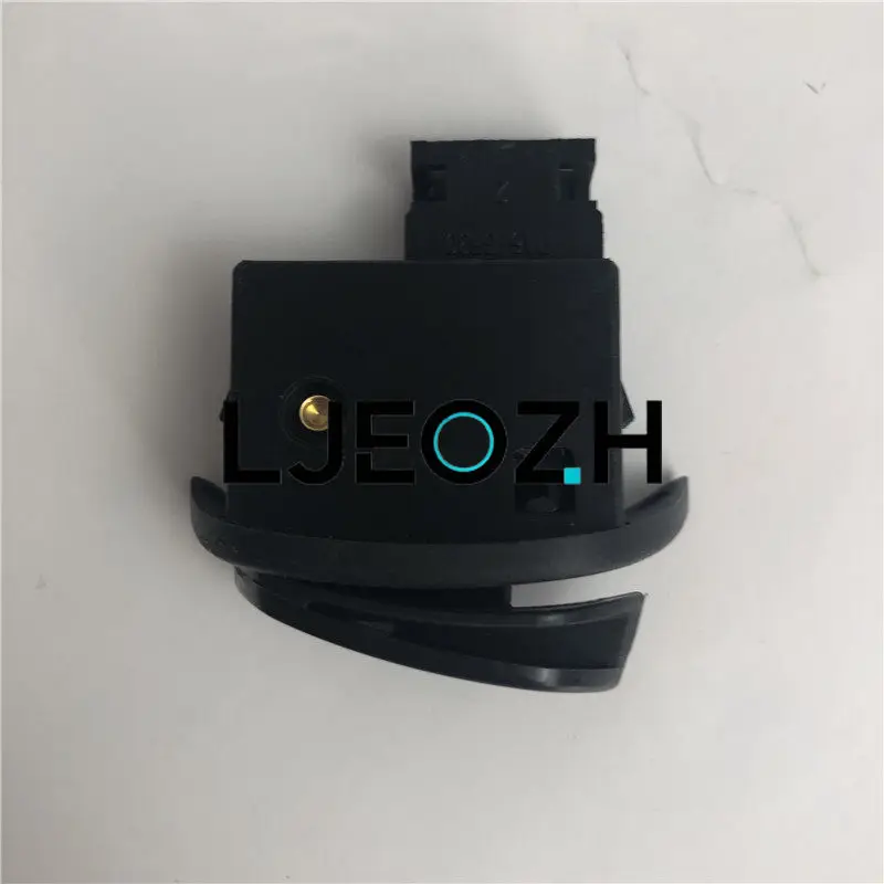 

For Peugeot Django Accessories QP150T-C-2C-3C Electric Start Horn Steering Warning Near and Far Light Switch