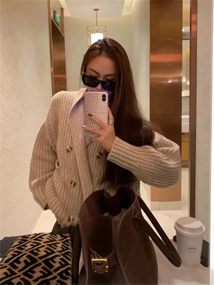 Damski dwurzędowy dzianinowy kardigan z długim rękawem Lazy Loose Solid Color Lady Shawl Collar Sweater Jacket Jesień Zima 2024
