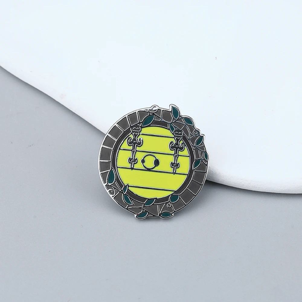 Retro Kreatywna Broszka Emaliowana w Kształcie Okrągłych Drzwi, Przypinka do Klapy, Ozdoba do Płaszcza, Plecaka, Kapelusza, Metalowa Odznaka, Akcesoria do Ubrań Cosplay, Biżuteria, Prezent