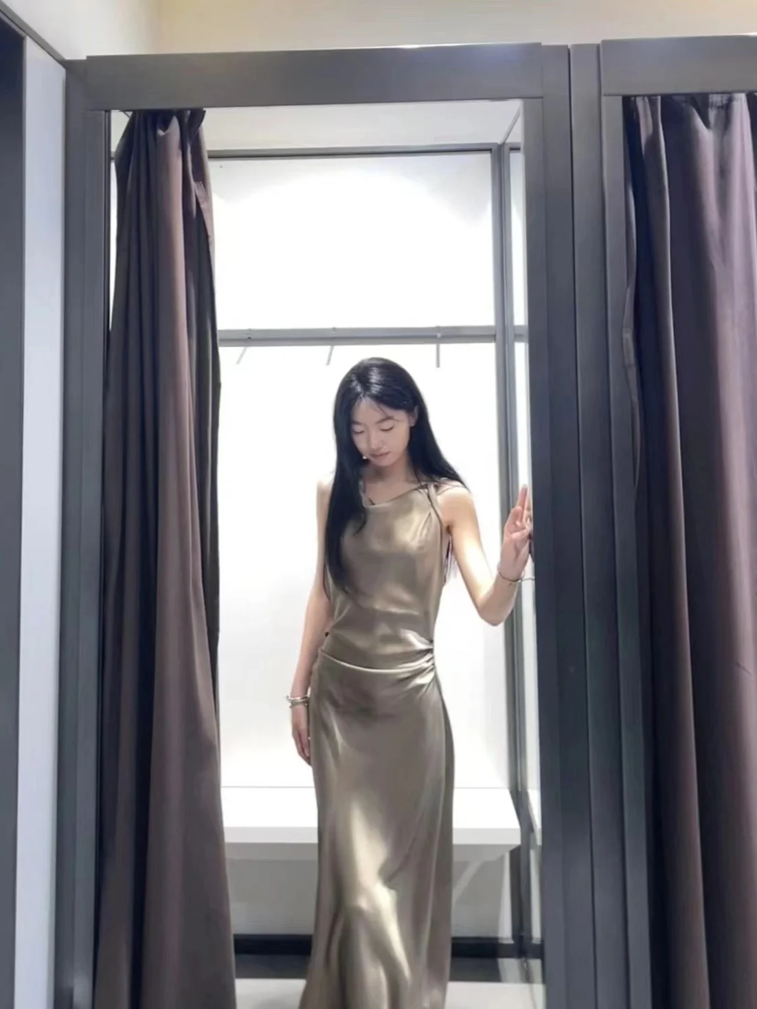 Summer 2025 Women's High-End Silk Satin Midi Vest Dr Korean Sle High Waist A-Line Skirt without Sves round Ne Casual