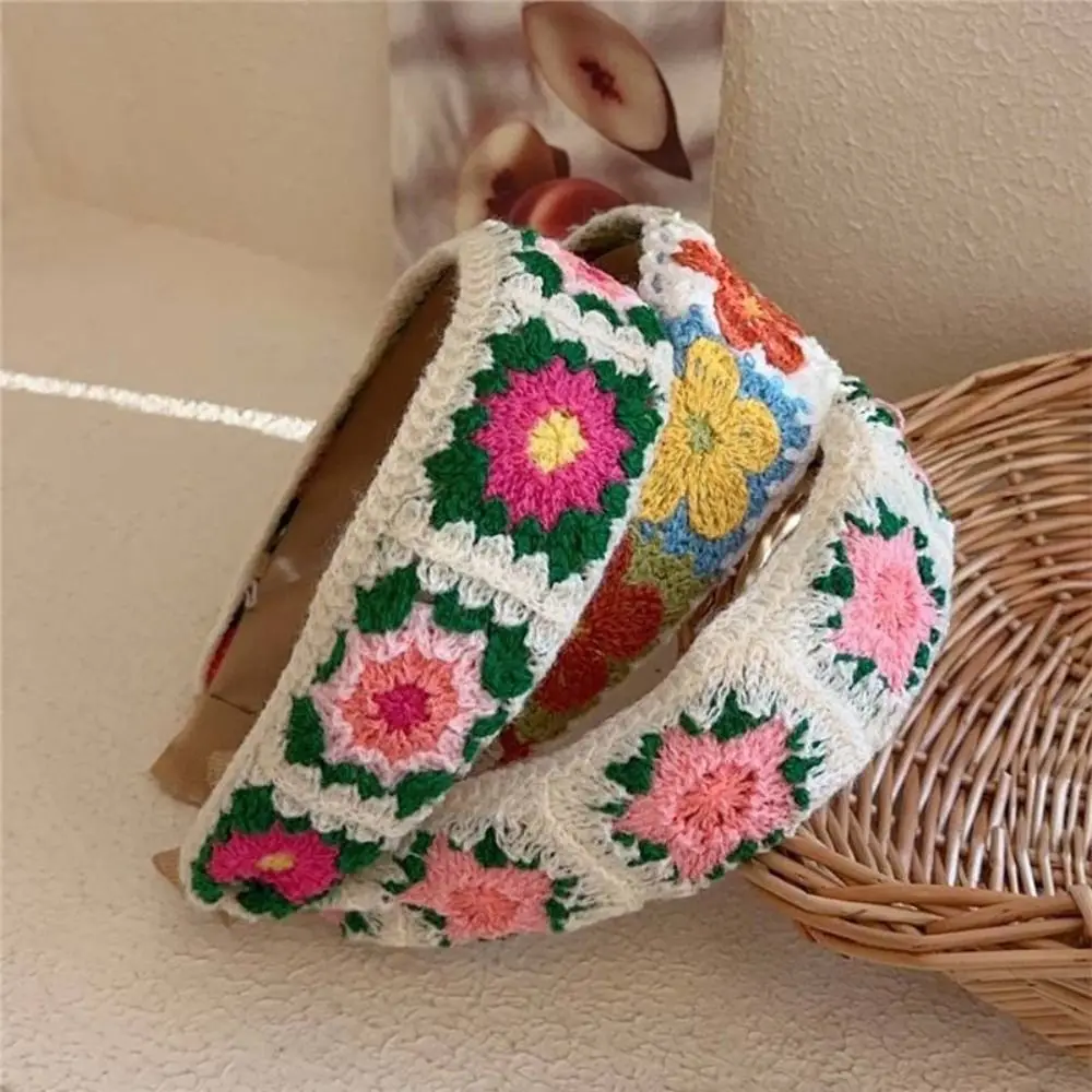 보헤미안 스타일 꽃 니트 헤어 밴드 중공 헤어 액세서리 수 놓은 크로 셰 뜨개질 머리띠 다채로운 모자를 쓰고 있죠