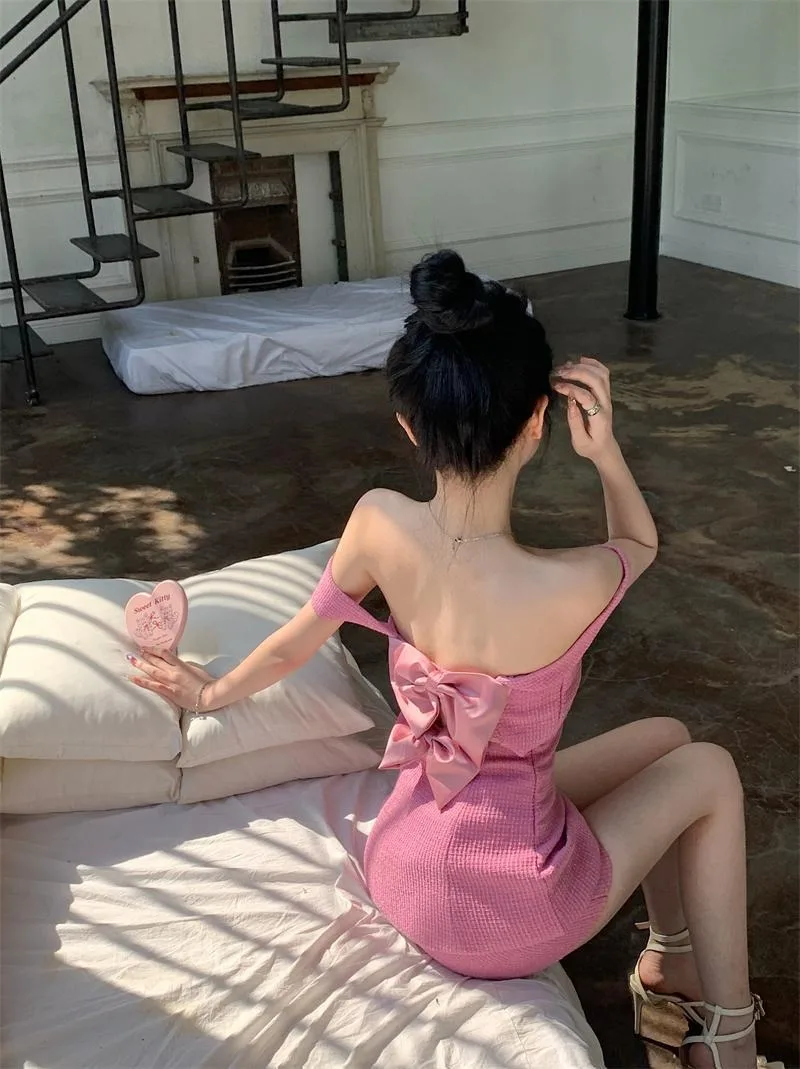 Spicy Girl Fashion Bow Backless Suspended Top Shorts Two Piece Set Women Diamond Collarbone Sleeveless Solid Slim Summer Wear