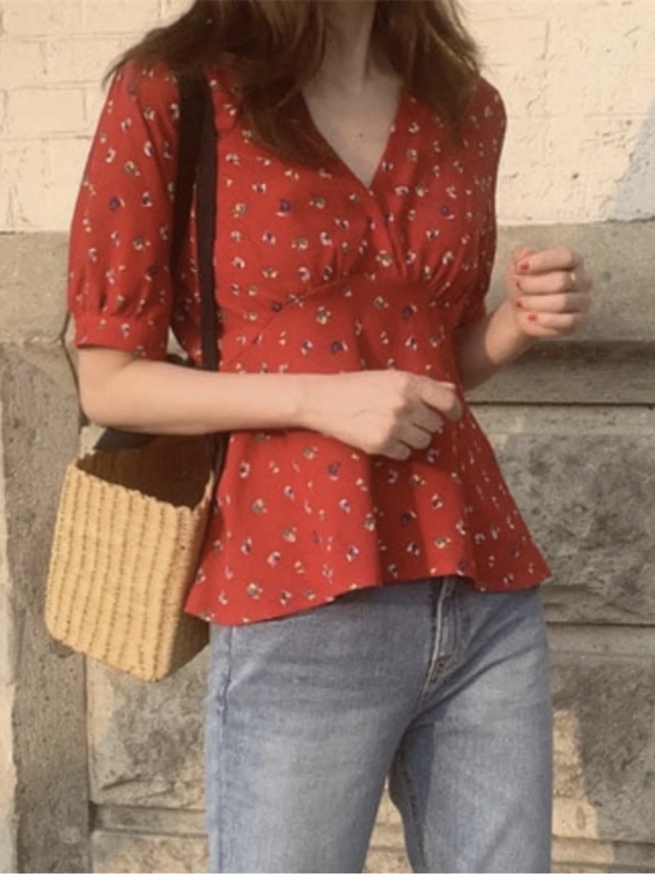 

Стильная блузка с цветочным принтом и V-образным вырезом, короткий рукав, облегающий крой, для молодых женщин, корейская версия, Candy Miss 80reirai Agel