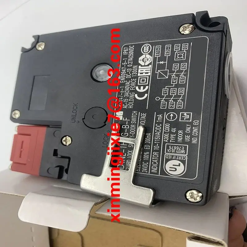 new original  D4NL-4AFA-B D4NL-1AFA-BS D4NL-4AFA-BS D4NL-1DFA-BS-F D4NL-1DFA-BS D4NL-2AFA-B4 D4NL-1AFA-B4  safety door lock