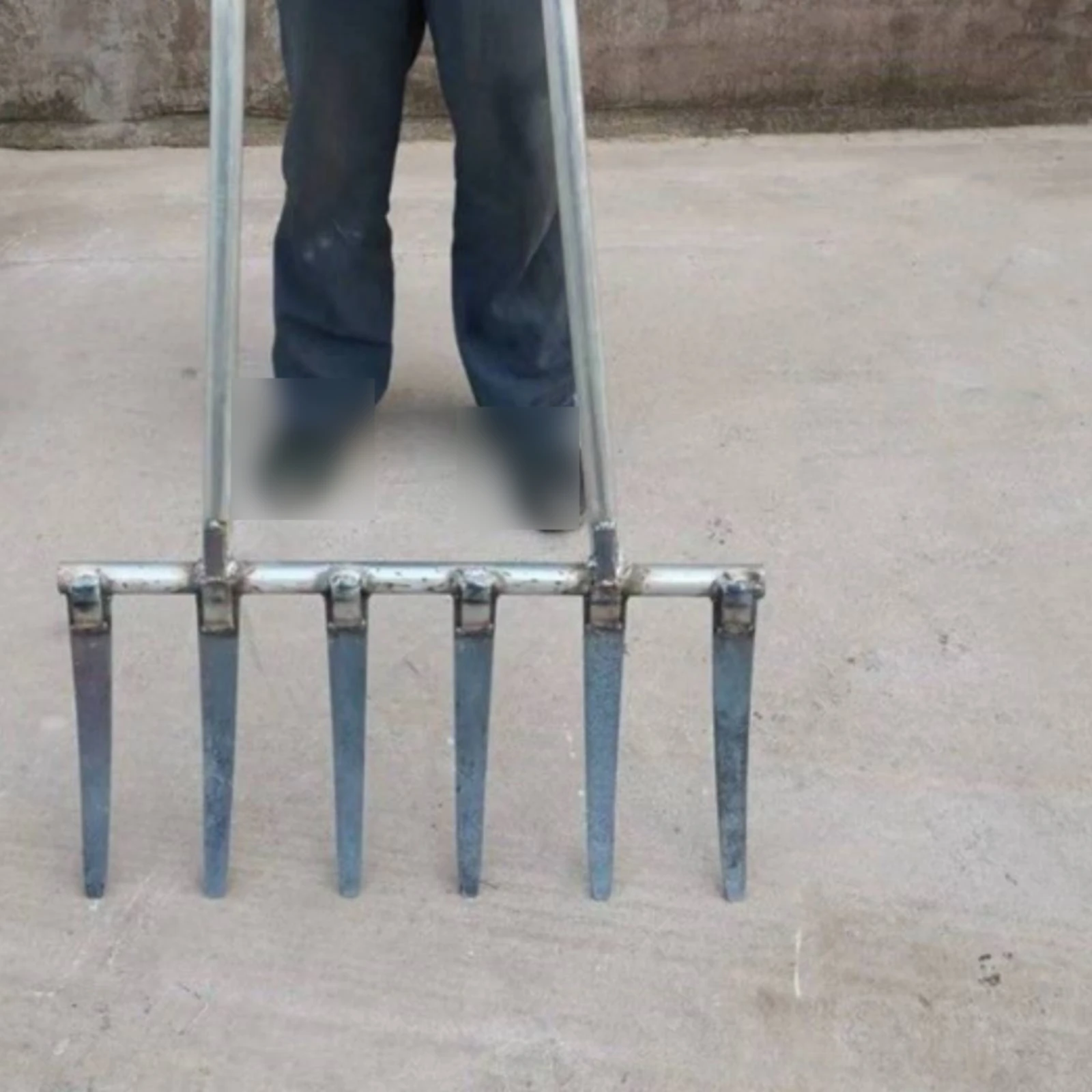 Steel Digging Fork Pointed Tines Long Handled Pitchfork Outdoor Tool Straight Crossbar
