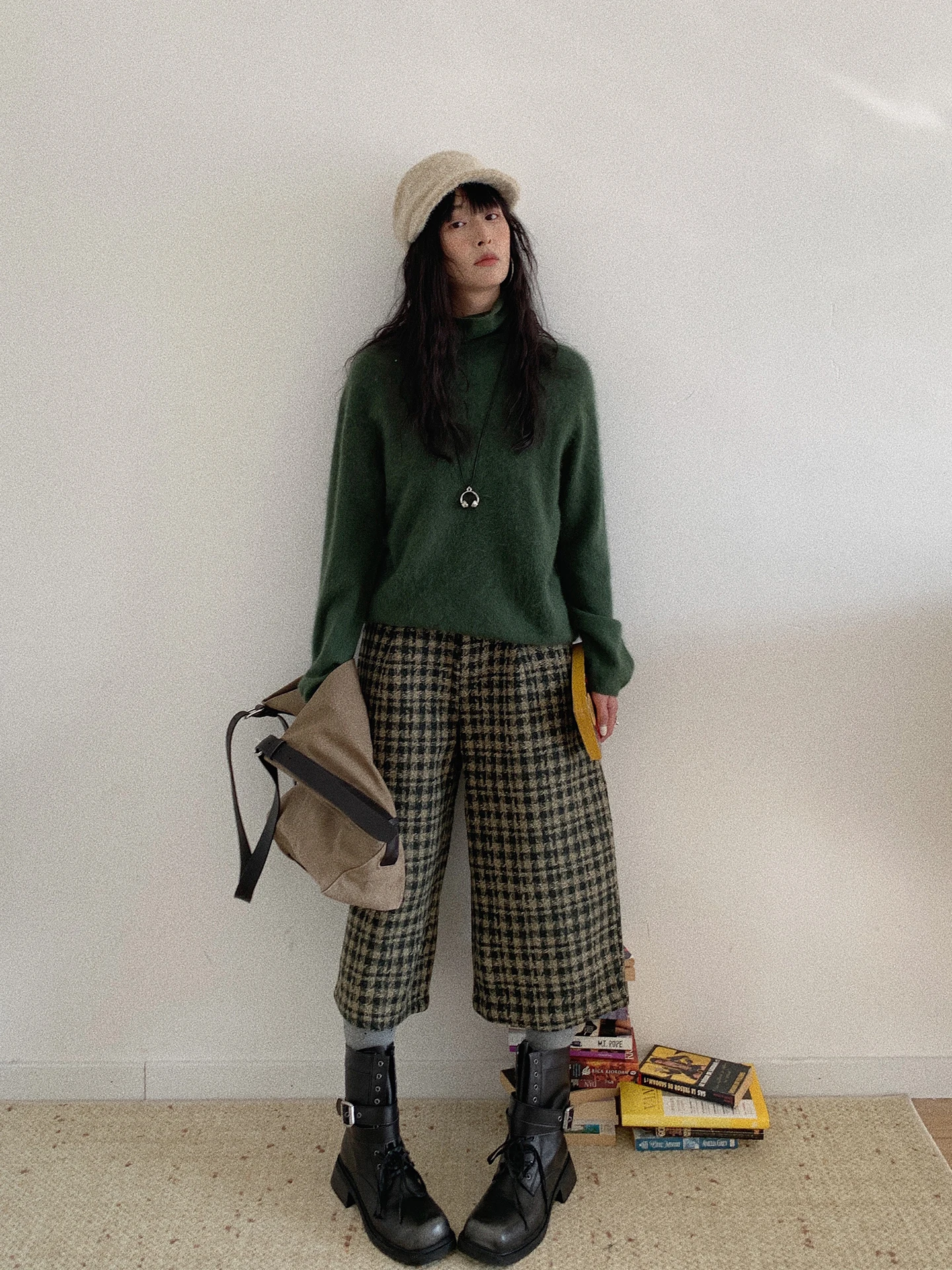 

Брюки Soloki в корейском стиле, с высокой талией, цвета хаки, в клетку, широкие, укороченные (7/8), стройнящие, эстетичные, повседневные, из шерстяной смеси