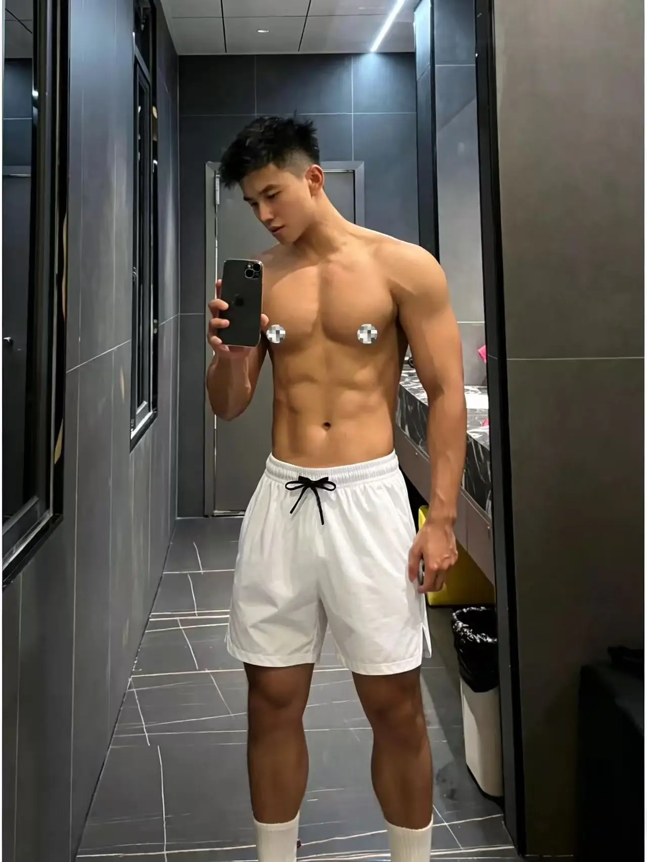 

White Ice Silk Quick Dry Men's Shorts Summer American Fitness Split Four Parts Running Training Casual Five Parts Pants