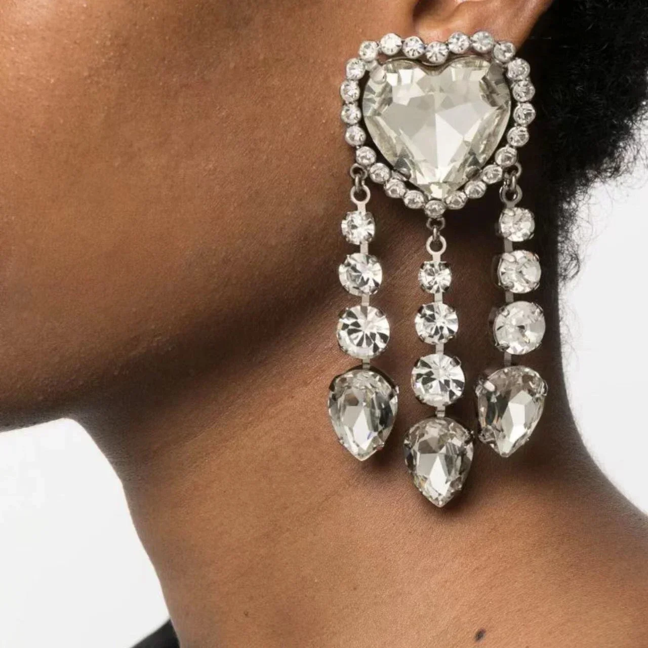 

Fashion Designer Brand Water Droplet Earrings Crystal Heart Ear Clip Women Wedding Party Jewelry Trend