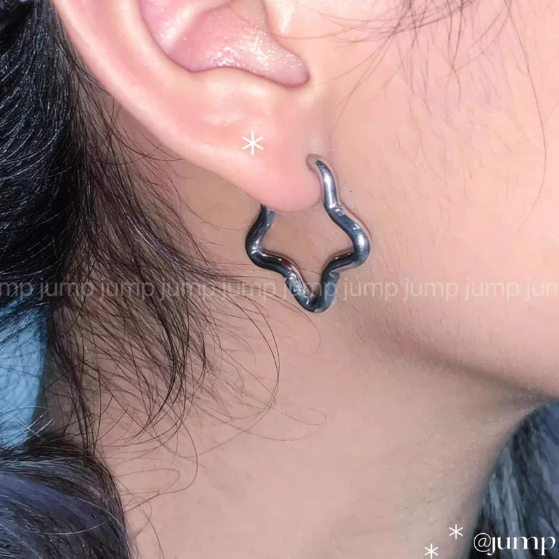 Punk Aesthetic Black Stainless Steel Star Earrings for Women Korean Fashion Vintage Accessories Grunge Rock Jewelry Y2K Jewelry
