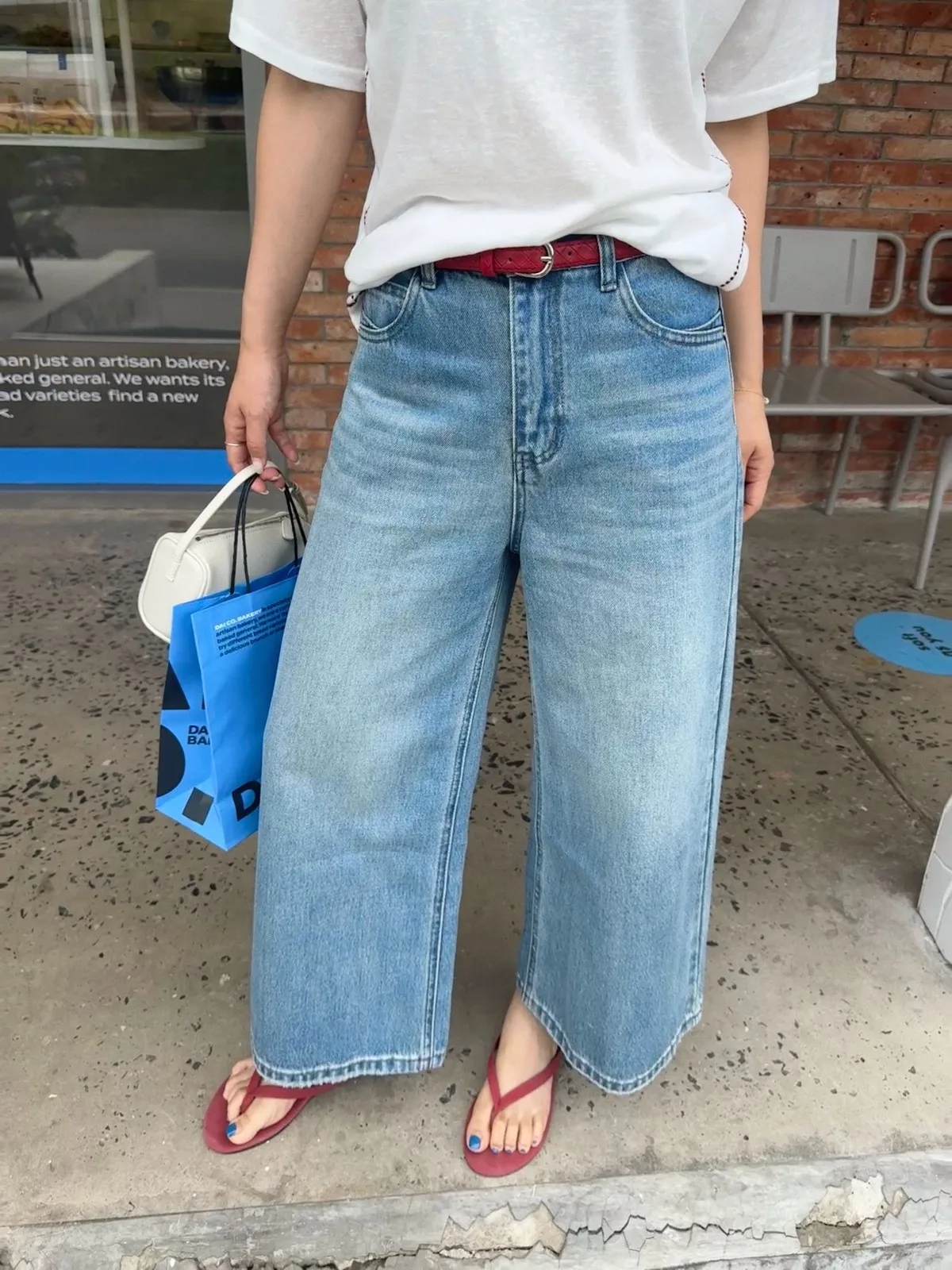 

Женские джинсы Acrab: свободный крой, высокая талия, широкие штанины, синие, прямой крой, укороченные (9/10), из чистого хлопка, для ранней осени