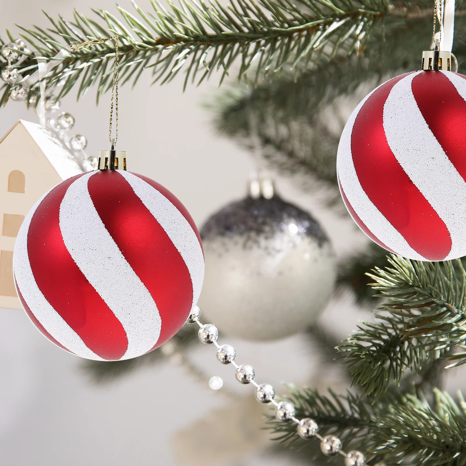 

6Pcs Christmas Ball Pendant Fine Process Xmas Hanging Balls Ornament Set for Tree Decor Holiday Party Ktv Coffee Shop Display