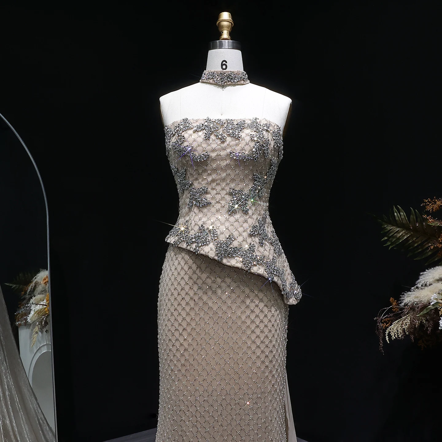 Sharon Said Dubai Champagner Zweiteiliges Trägerloses Abendkleid mit Schweren Pailletten und Perlen, Arabisches Damen-Abendkleid SS394 Maßanfertigung – Detail 4