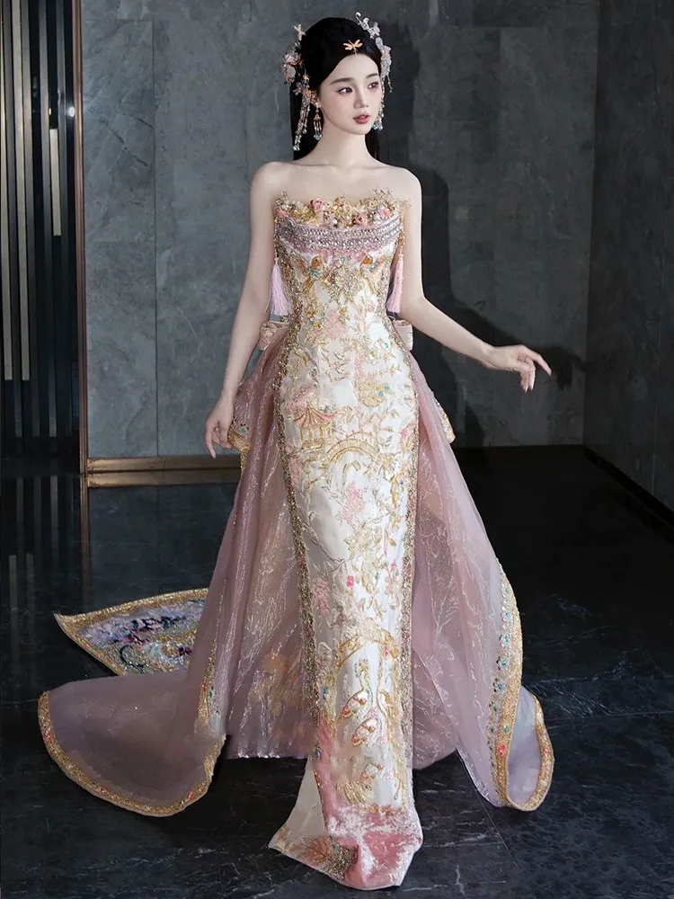 

New Chinese-style wedding dress engagement gown toasting dragon and phoenix