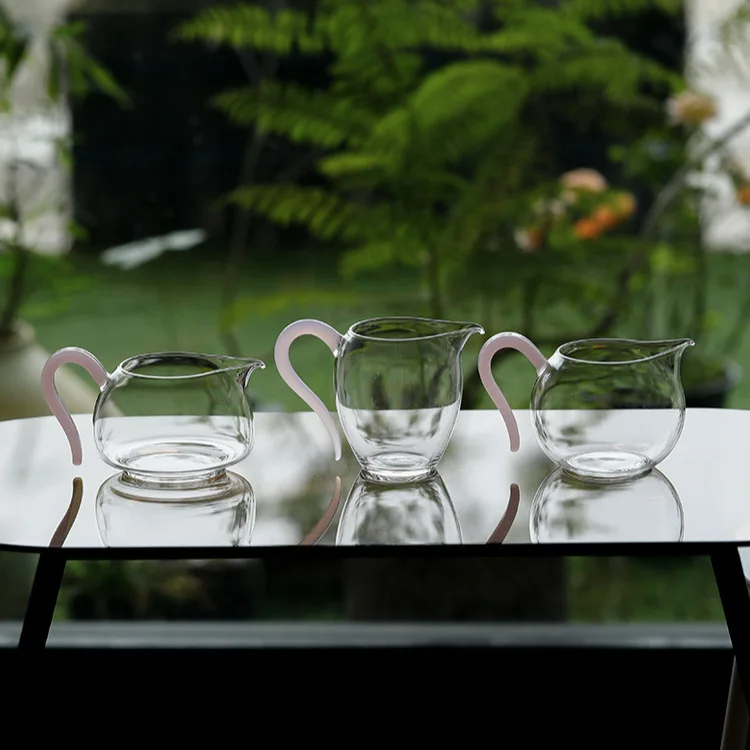 Thickened Heat-Resistant High Borosilicate Glass Powder Handle Gongdao Cup Even Cup Women's Kung Fu Tea Sea Tea Divider