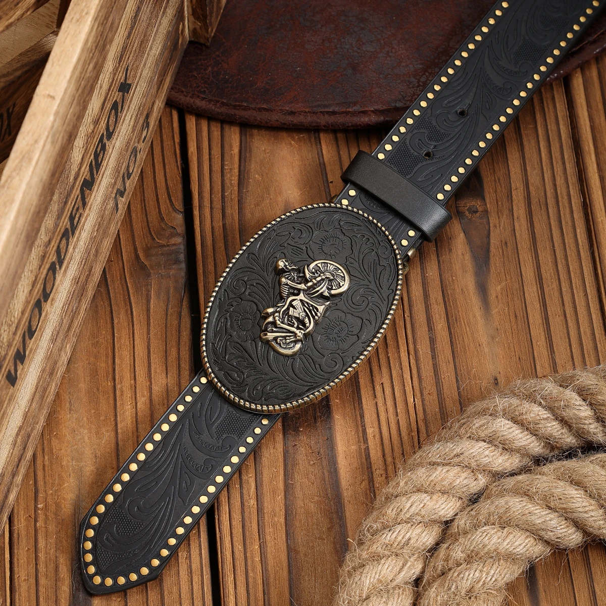 حزام PU على الطراز الغربي مناسب لكل من الرجال والنساء، على الطراز البوهيمي والرجعي، مثالي للنزهات اليومية غير الرسمية