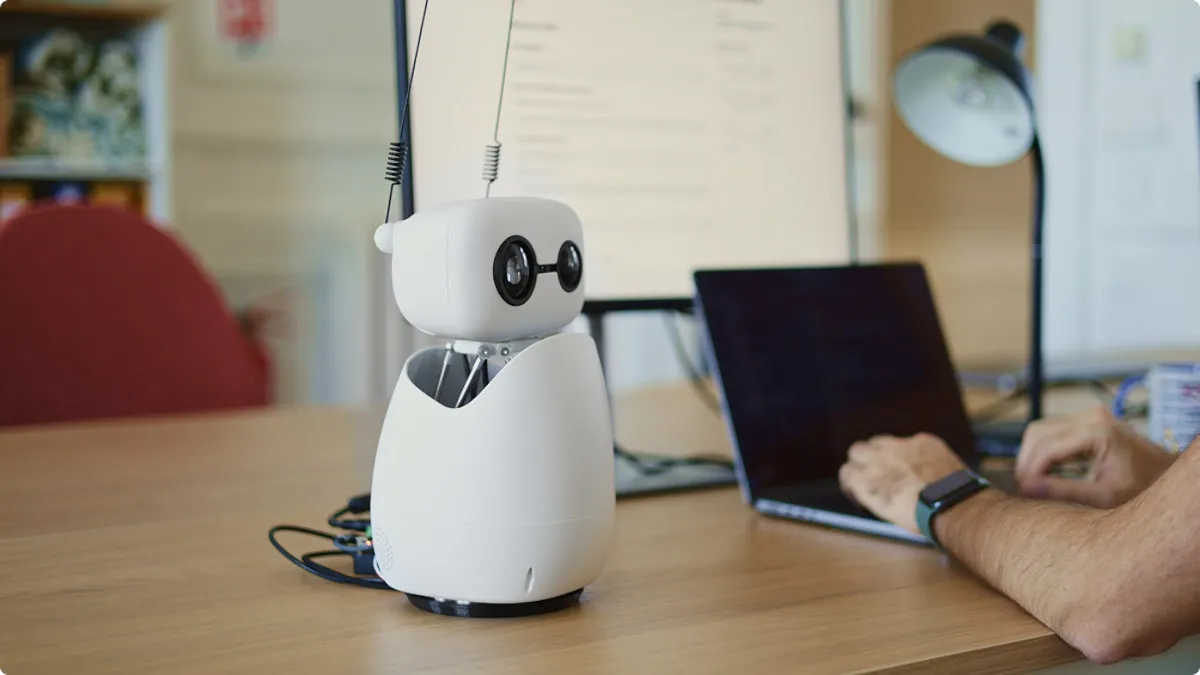 Hugging Face Reachy Mini Lite open source artificial intelligence robot for , desktop robot with camera and microphone