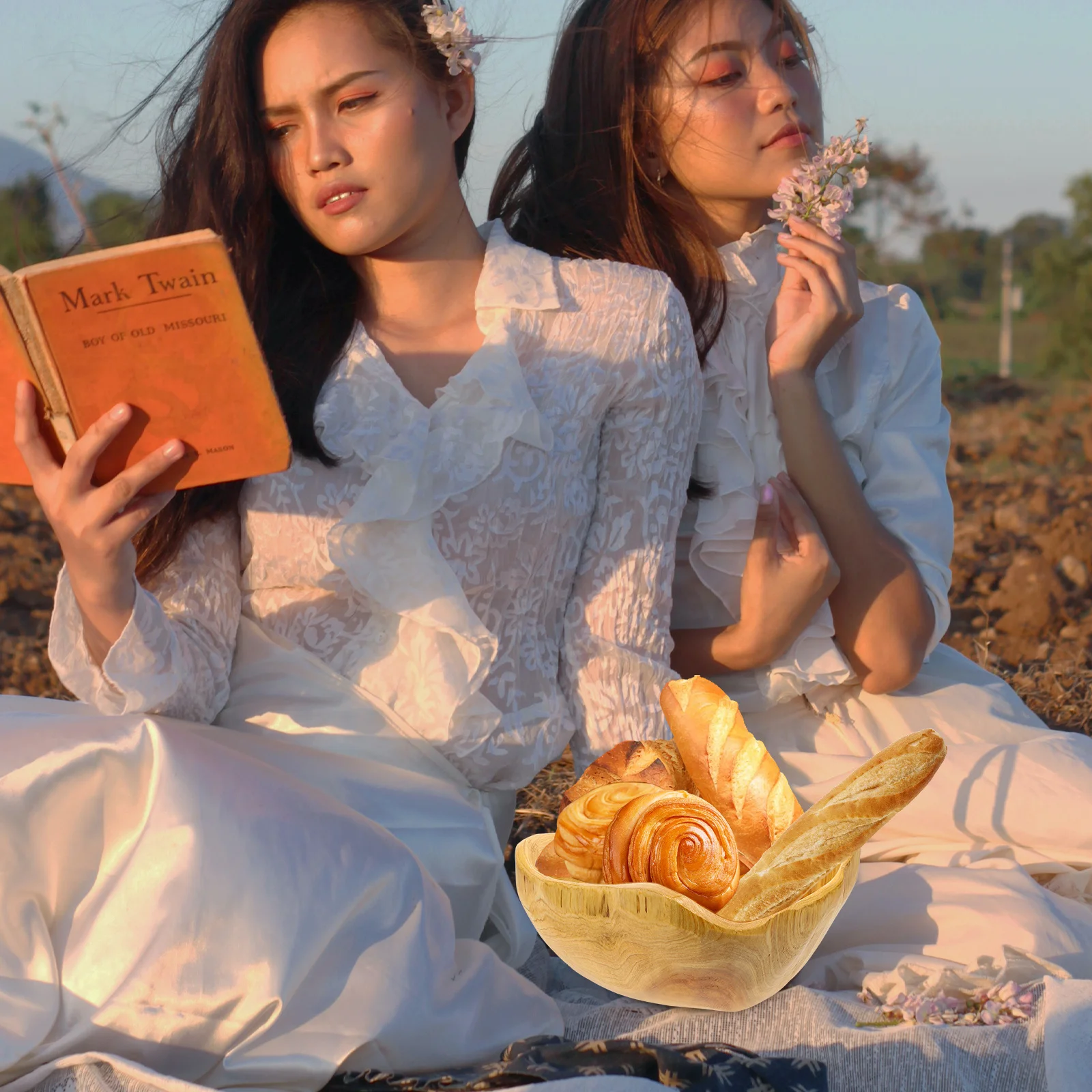 

Solid Wood Fruit Tray Household Storage Tray Detailed Carving Dessert Plate for Fruit Snacks Party Cake Plate Snacks Container