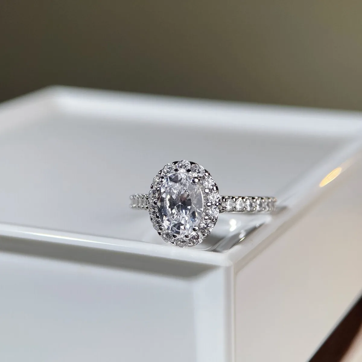 AETEEY S925 Silver 1.5CT Pigeon Egg Moissanite Ring Luxury Engagement Wedding Ring For Women