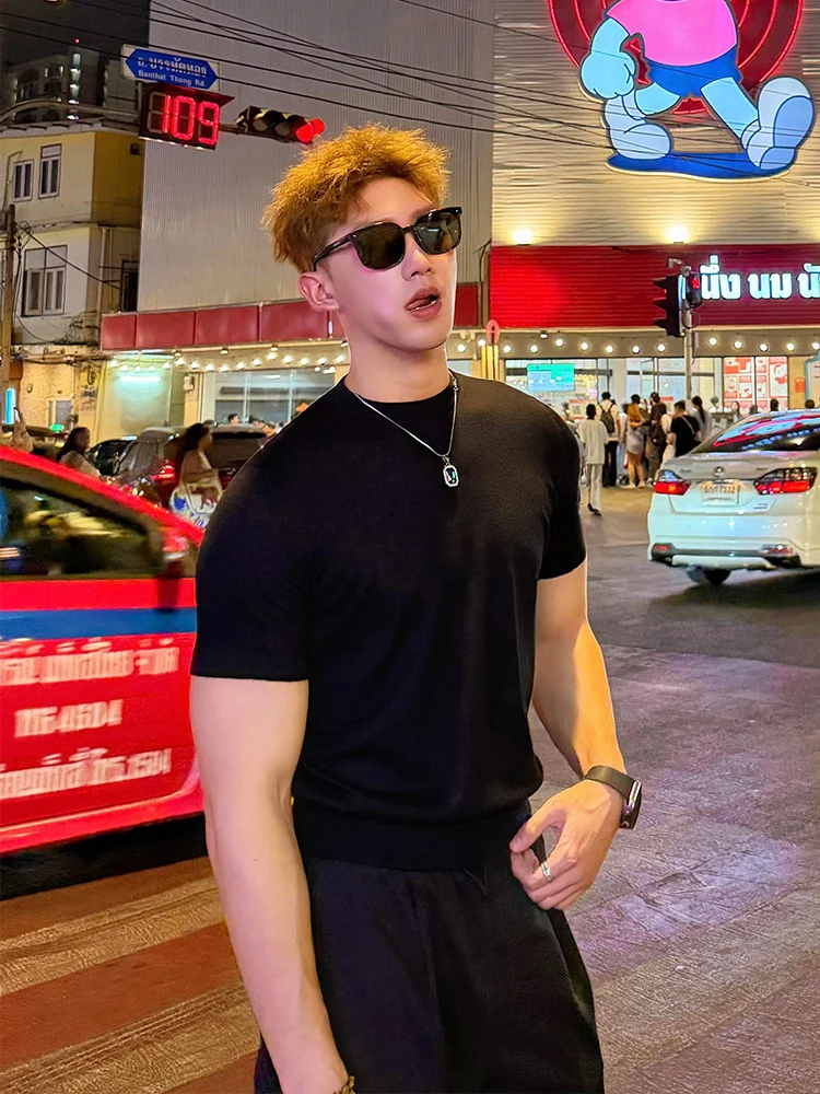 

Мужская футболка Bla Cool Feeling Slim Fit из трикотажа с коротким рукавом для фитнеса и летнего спорта, подчеркивающая ширину плеч и талии