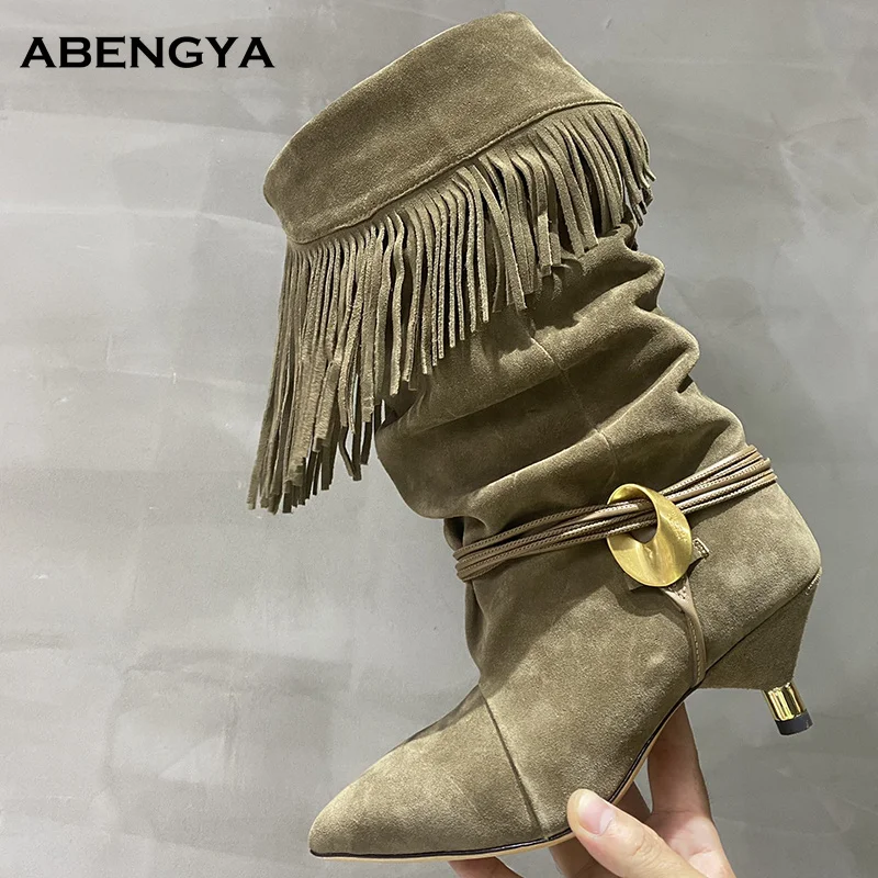

2025 зимние замшевые сапоги до середины икры с кисточками, женские кожаные короткие сапоги с острым носком на котенком каблуке, дизайнерские вечерние женские ботинки челси