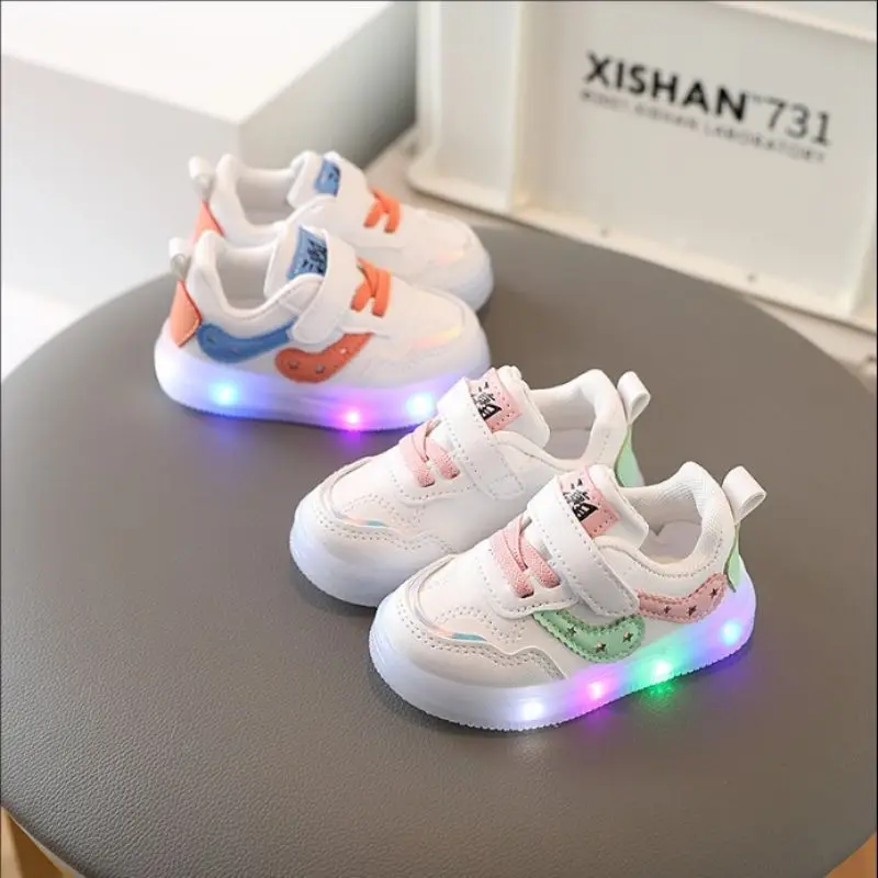 

Lights On Baby Shoes Children 1-6 Years Old Girls' Cricket Shoes Toddler LED Cartoon Princess Shoes Baby Toddler Shoes 21-30