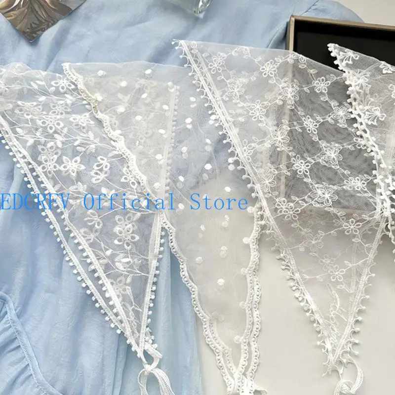 

652F Elegant Lace Triangled Shawl with Embroidered Flower Designs Fashion Bandanas for Enhancing Living Room or Bedroom Styles