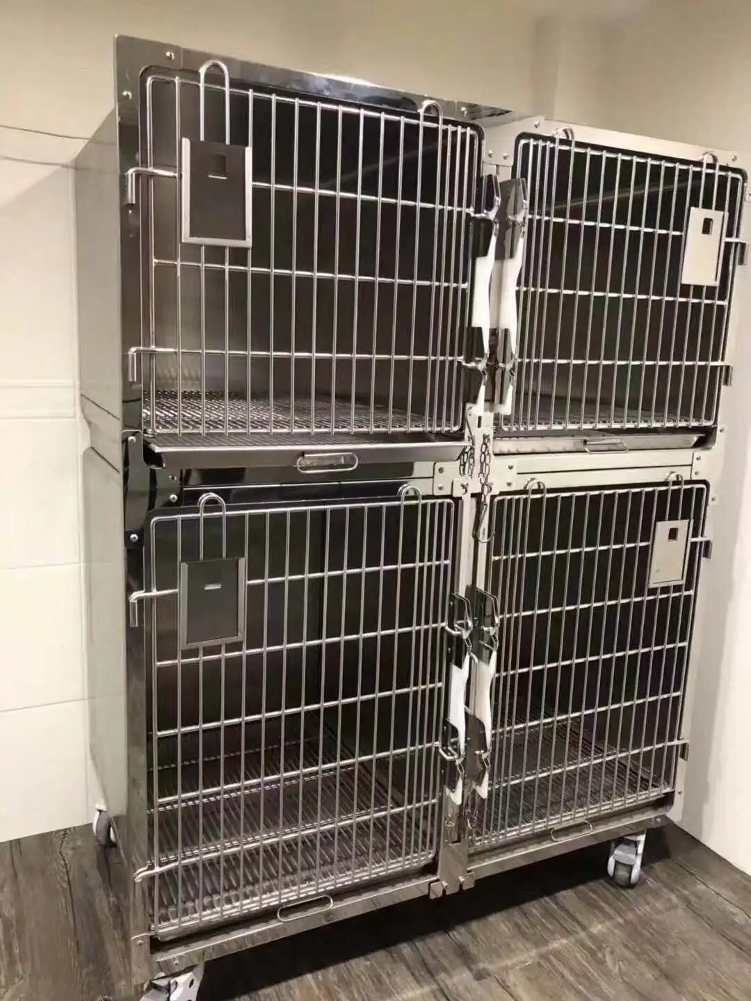 Combined stainless steel foster care /hospital pet cage