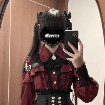 Jirai Kei Shirt-Outfit, Lolita Y2K Spitzenbluse mit kurzen und langen Ärmeln, süßer Kawaii-Stil für Damen, schwarzer Rock mit hoher Taille im japanischen Stil