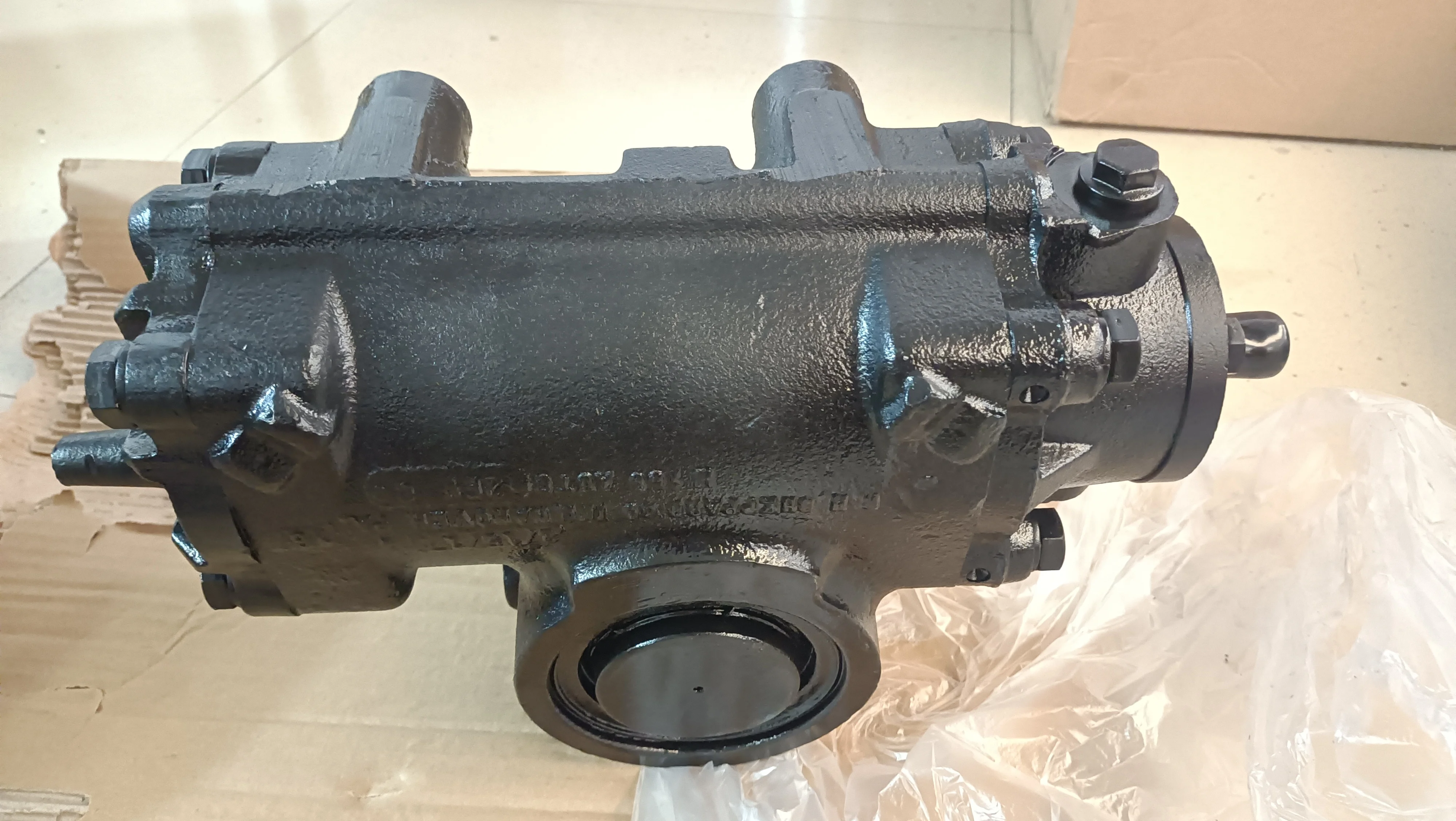 King Long Bus Power Steering Gearbox China Coach Golden Steering Pump HIGER Bus Power Steering Box