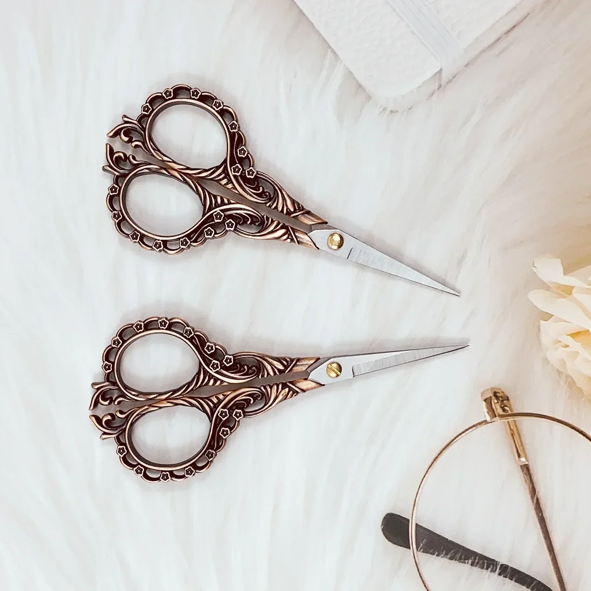 Vintage Style Stainless Steel Sewing Scissors Small Embroidery Scissors Precision Fabric and Wire Cutters for Craft Making PH352