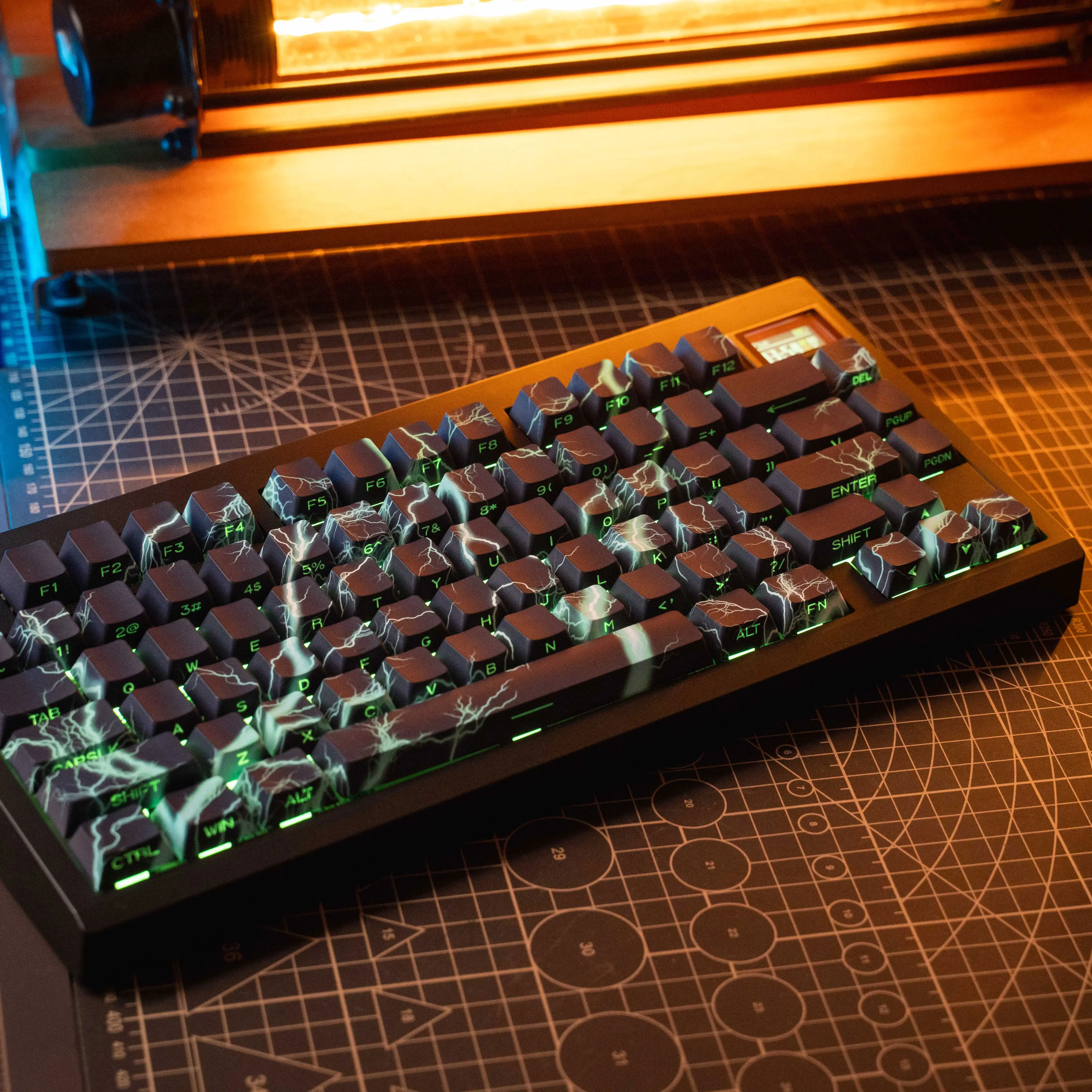 الأفعى الخضراء موضوع Keycap الكرز الشخصي الجانب محفورة شفافة كيكابس PBT التسامي الحراري شخصية غطاء لوحة المفاتيح بارد