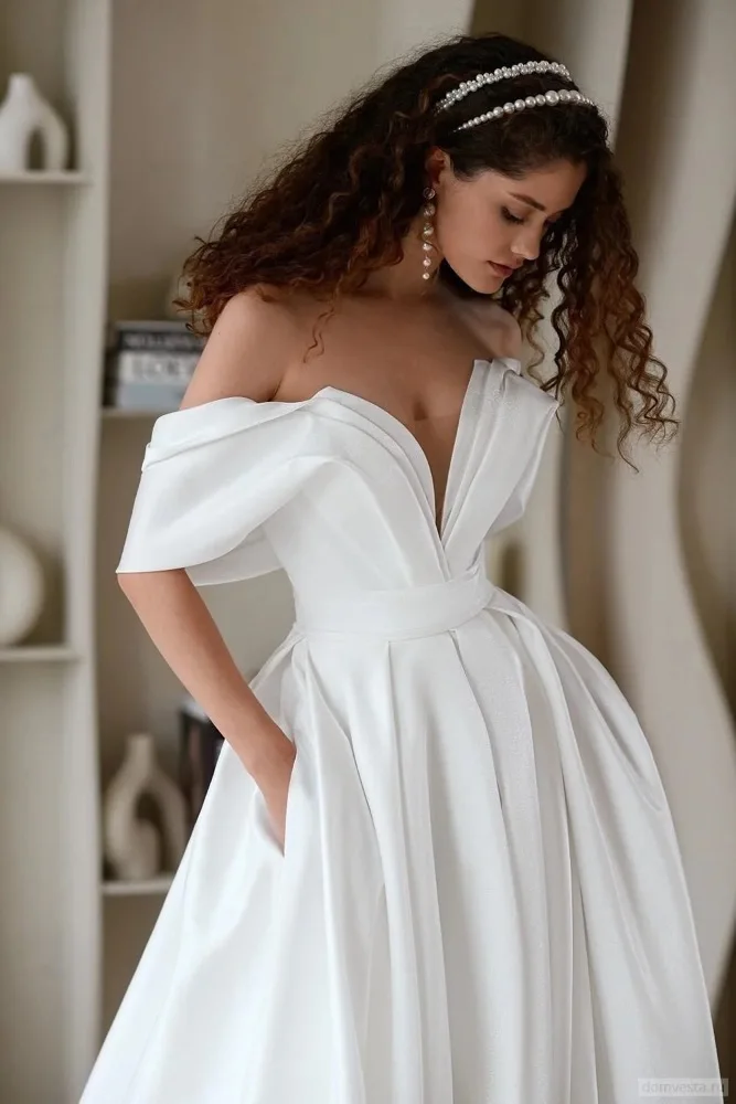Luruxious Pleat Satin A Line 2025Wedding Dresses Side Slit  Off The Shoulder V-neck Bridal Gown Customized Vestido De Noival