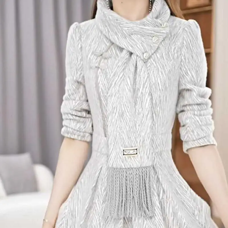 Caliente 2025 nueva moda Otoño/Invierno pequeño estilo fragante vestido inferior elegante edad que reduce hermosa bufanda estilo una falda de línea