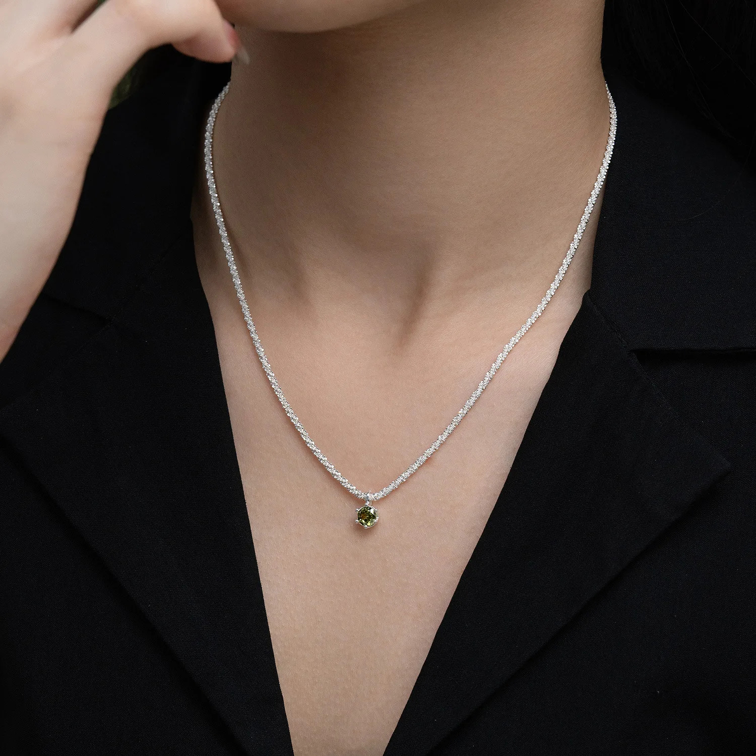 925 Sterling Silver Olive Green Cubic Zirconia Pendant Necklace Sparkling Shimmer Clavicle Chain Dainty Hypoallergenic Fine Jewelry For Women Daily Wear