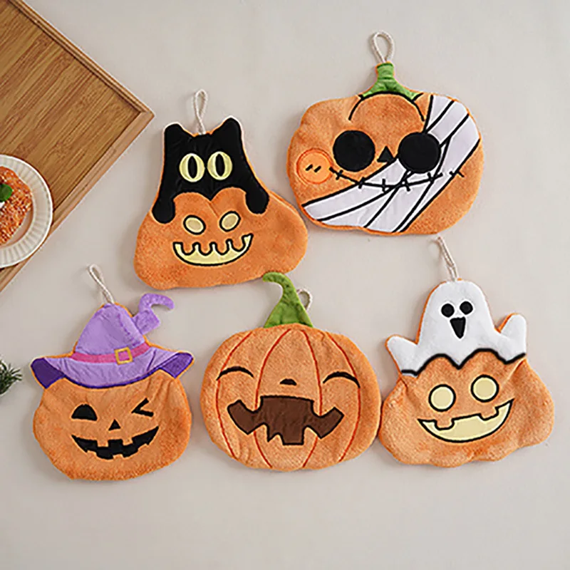 New Halloween Towel Cute Pumpkin Coral Velvet Towel Hanging Kitchen Water Absorbent Quick Drying Towel