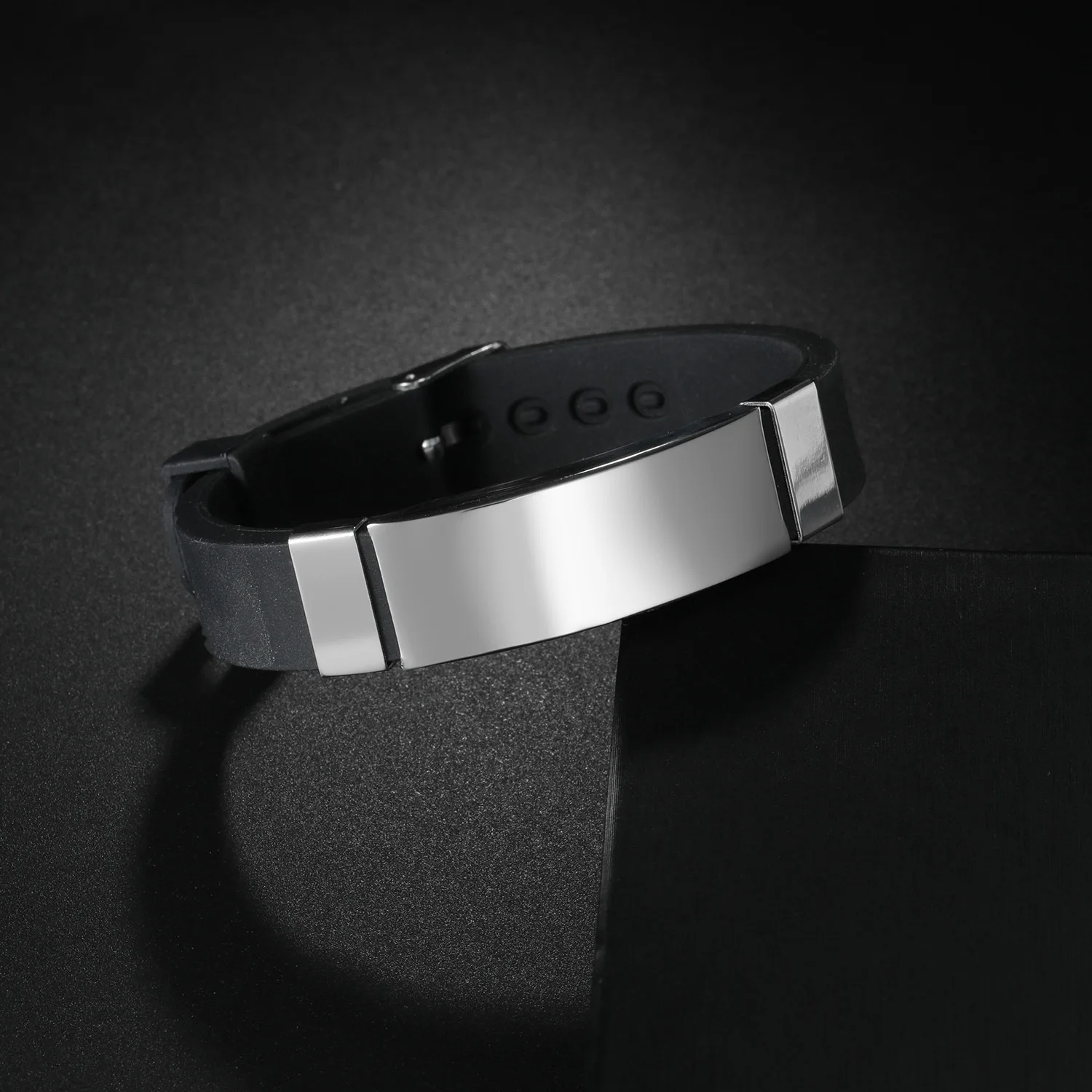 

Fashion Personalize Engrave Logo Custom Name Bracelet Smooth Silicone Stainless Steel Bracelet for Men Women Personality Jewelry