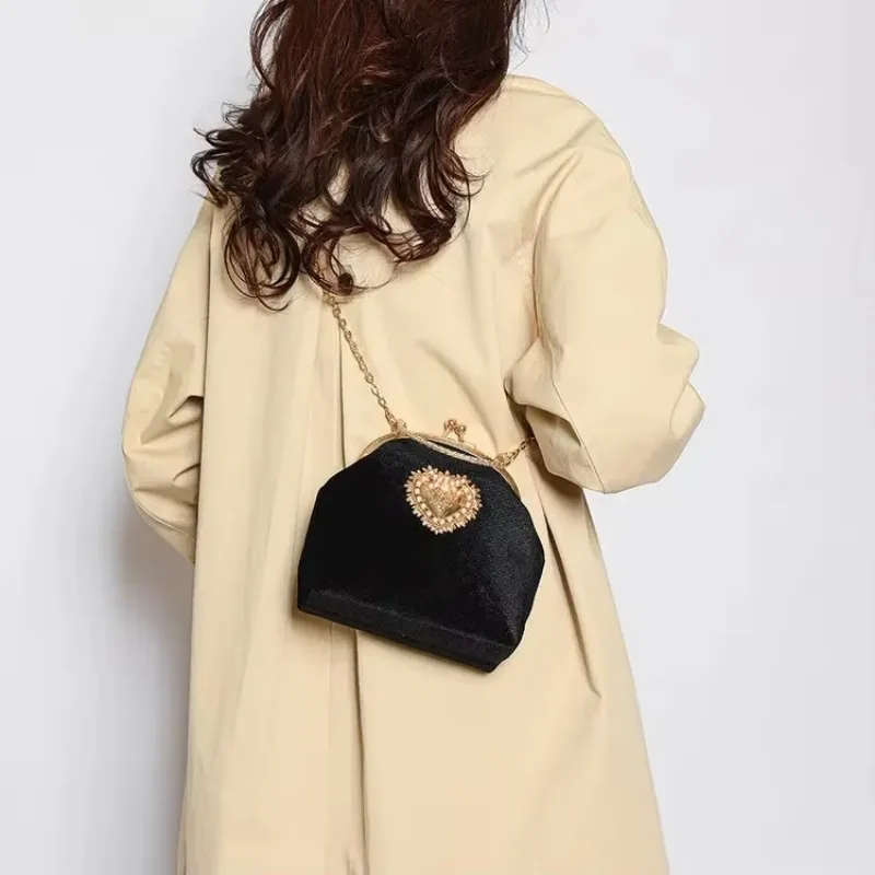 

Velvet Frame Heart Dinner Hand Bags Diamonds Chains High Quality Shoulder and Crossbody Bags for Women 2025 Fashion Hot Sale