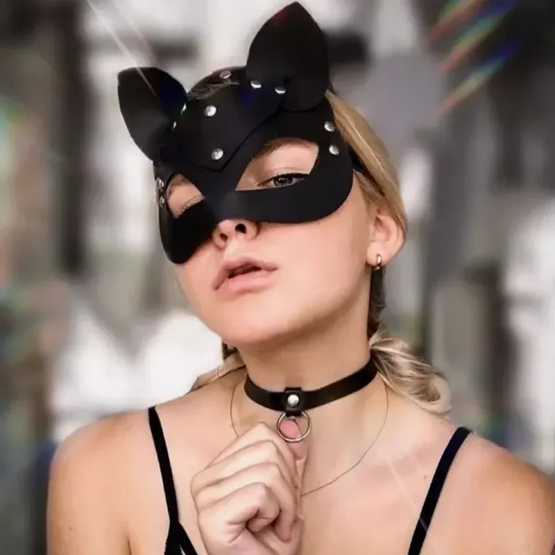 

2025Masques en cuir demi-visage sexy pour femmes, cosplay de renard, fête d'Halloween, balle punk, jeu pour adultes, fournitures