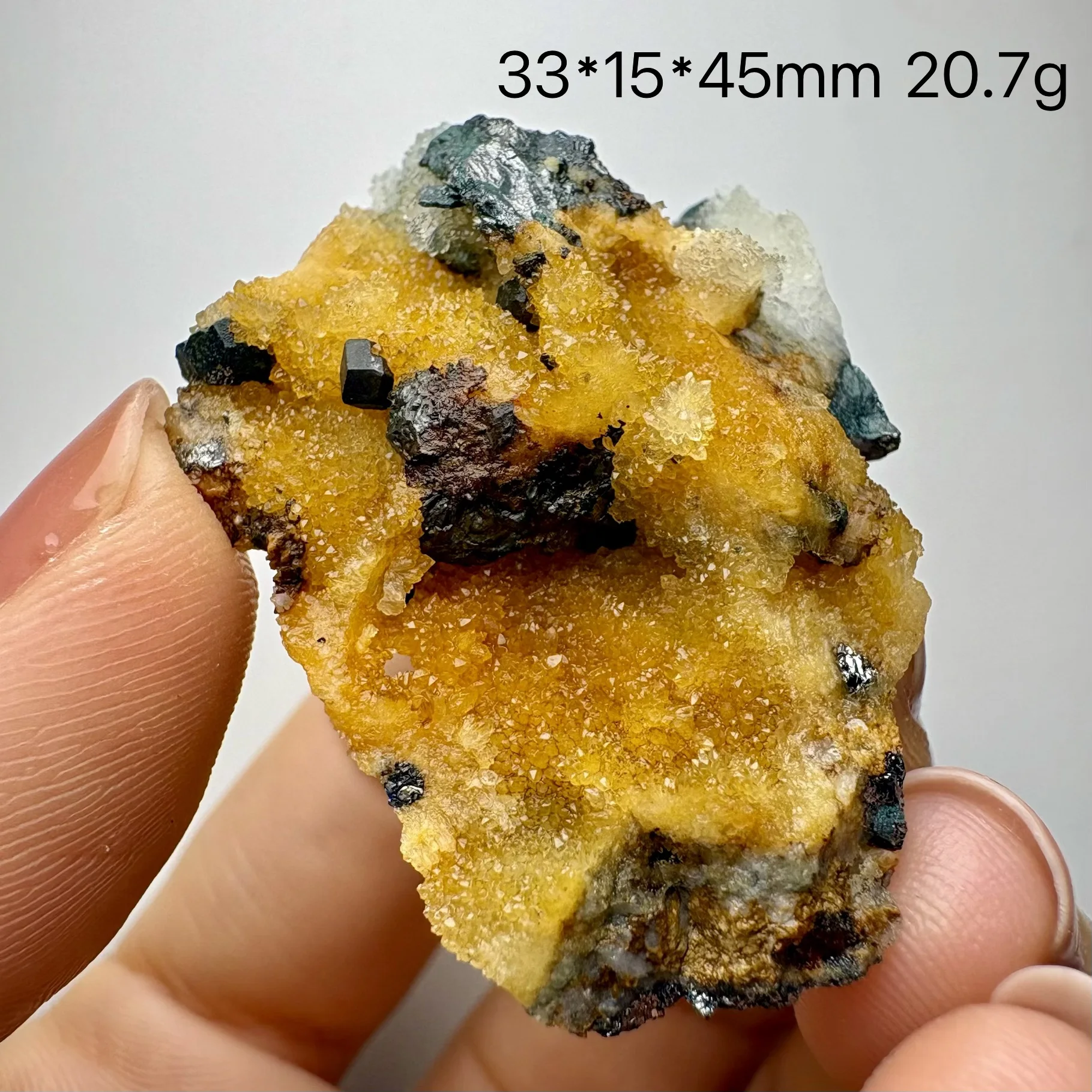 Natural Material - Yunnan Yellow Sericite - Crystal Mineral Specimen - Mineral Collection Item - Fluorite - Crystal Cluster - Qu