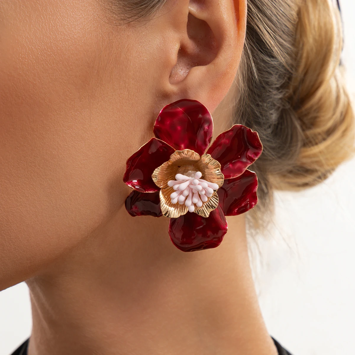 SHIXIN 5 Colors Bohemian Retro Sweet Flower Stud Earrings Women Trendy Metal Petal Floral Enamel Earring Wedding Charms Jewelry