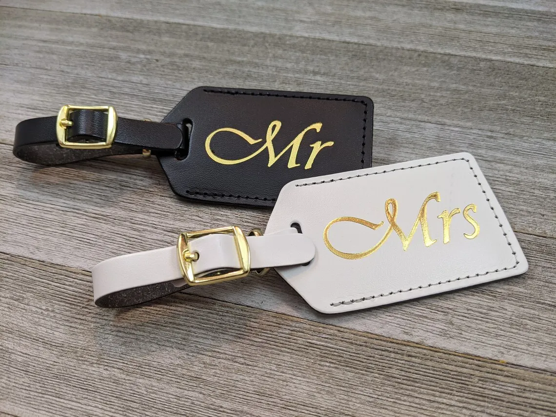 Mr Mrs Luggage Tag Customized  Leather Travel Gift Tag Personalized Mr Mrs Couples Wedding Favor Tag Party Supplies