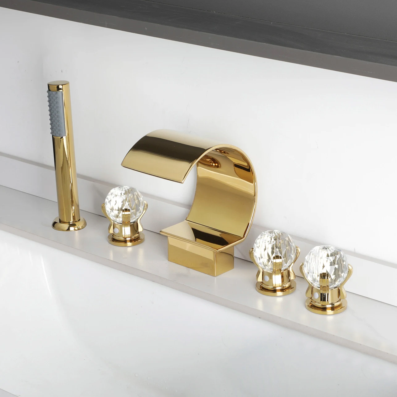 Imagem -02 - Zappo-gold Waterfall Faucet Conjunto para Banheiro Banheira Romana Chuveiro Portátil Banheira Generalizada Deck Mount