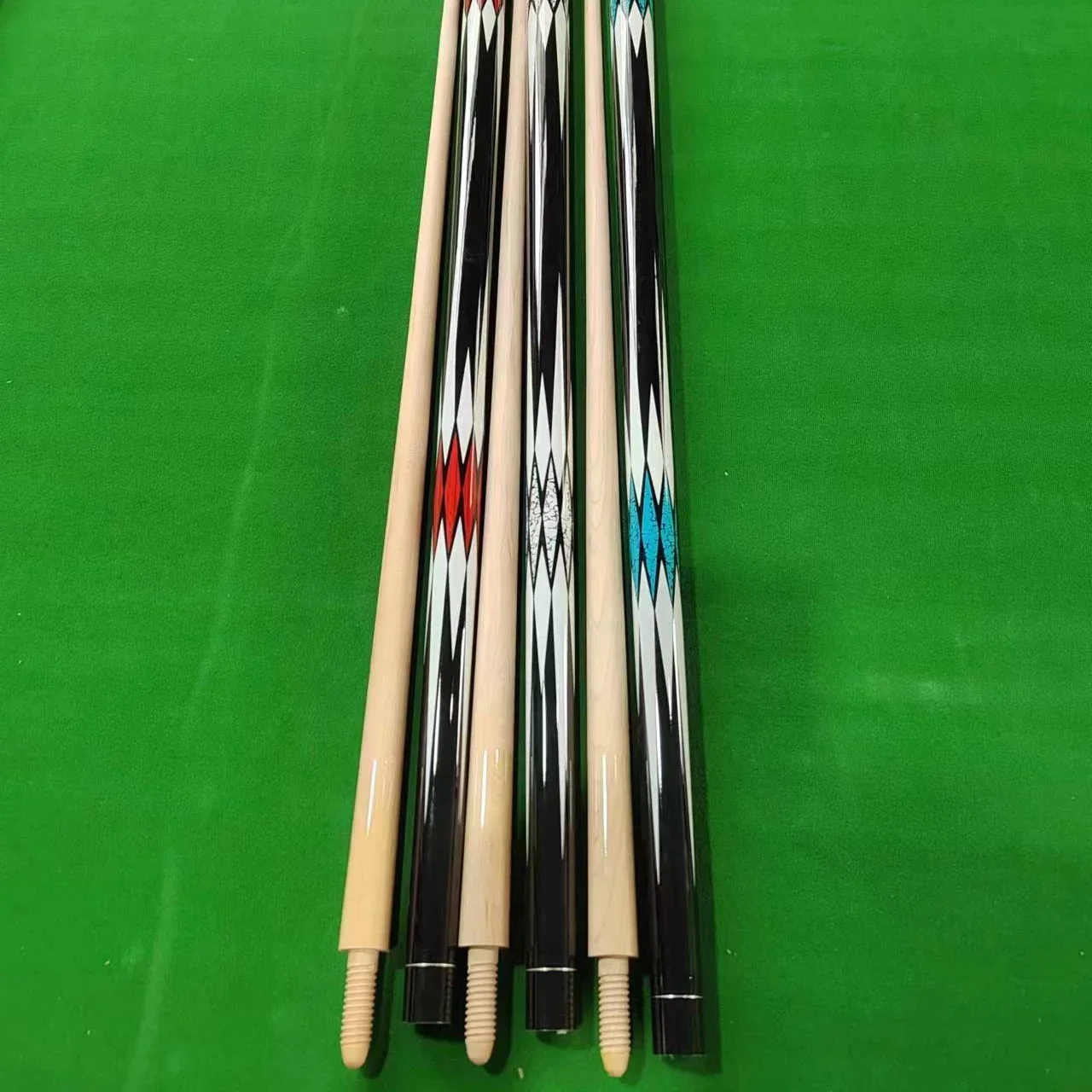 New arrival xmlivet 142cm maple wood+wood pin billiard cues 1/2 split in 12mm high quality carom pool cues wholesales Cue Stick