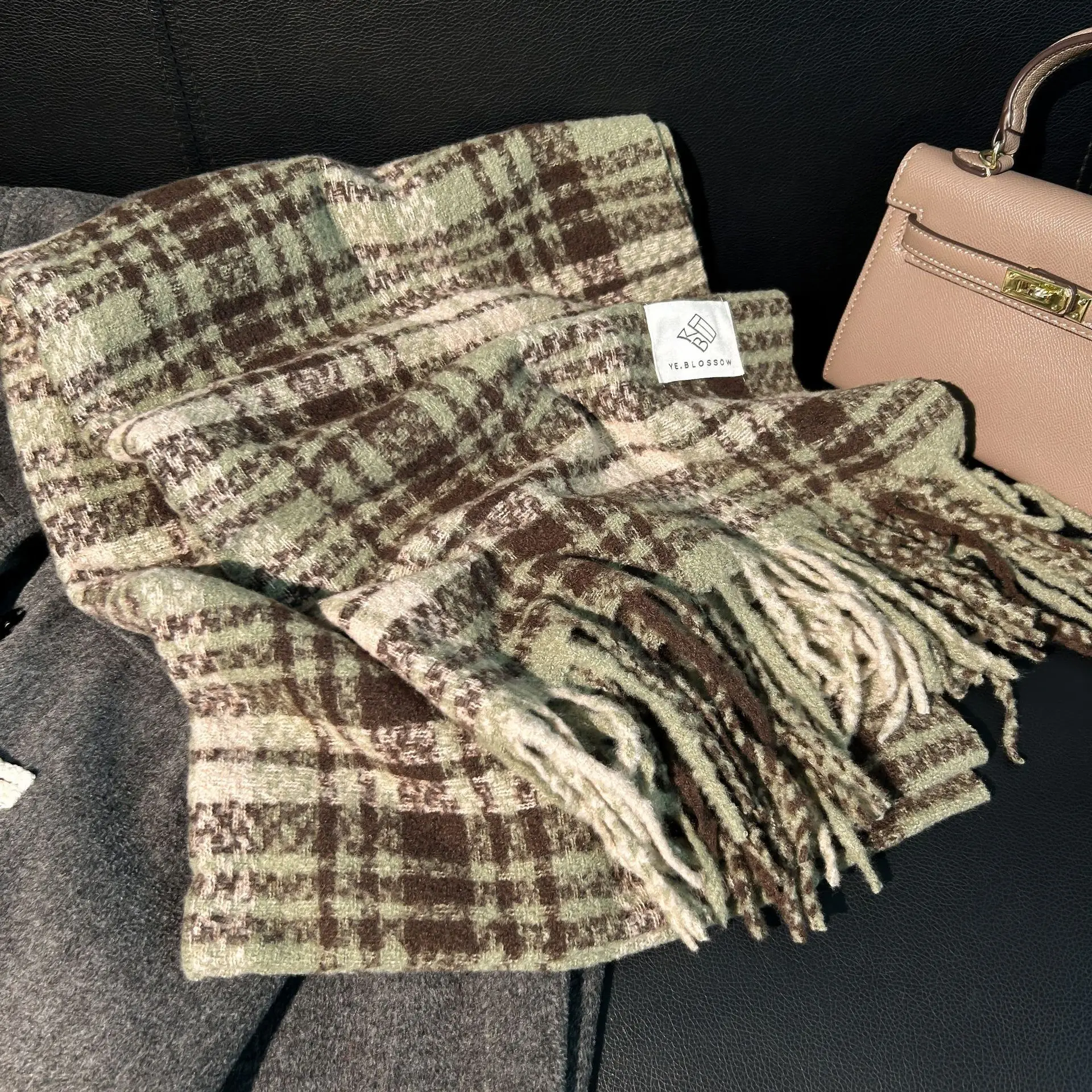 Retro Classic Plaid British Aristocratic Scarf Maillard Ins Style Atmospheric Plaid Winter Hot Style Warm Scarf Mohair Shawl