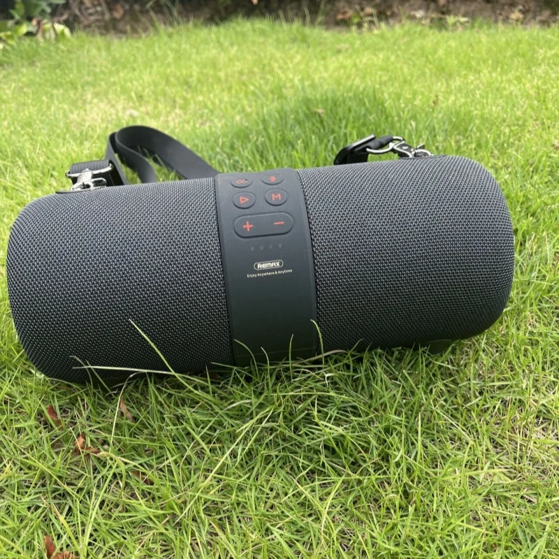 

Portable Audio Player Stereo Sound Column Blue Tooth Speakers Super Bass Fabric Hifi Music Subwoofer Outdoor Waterproof Speaker