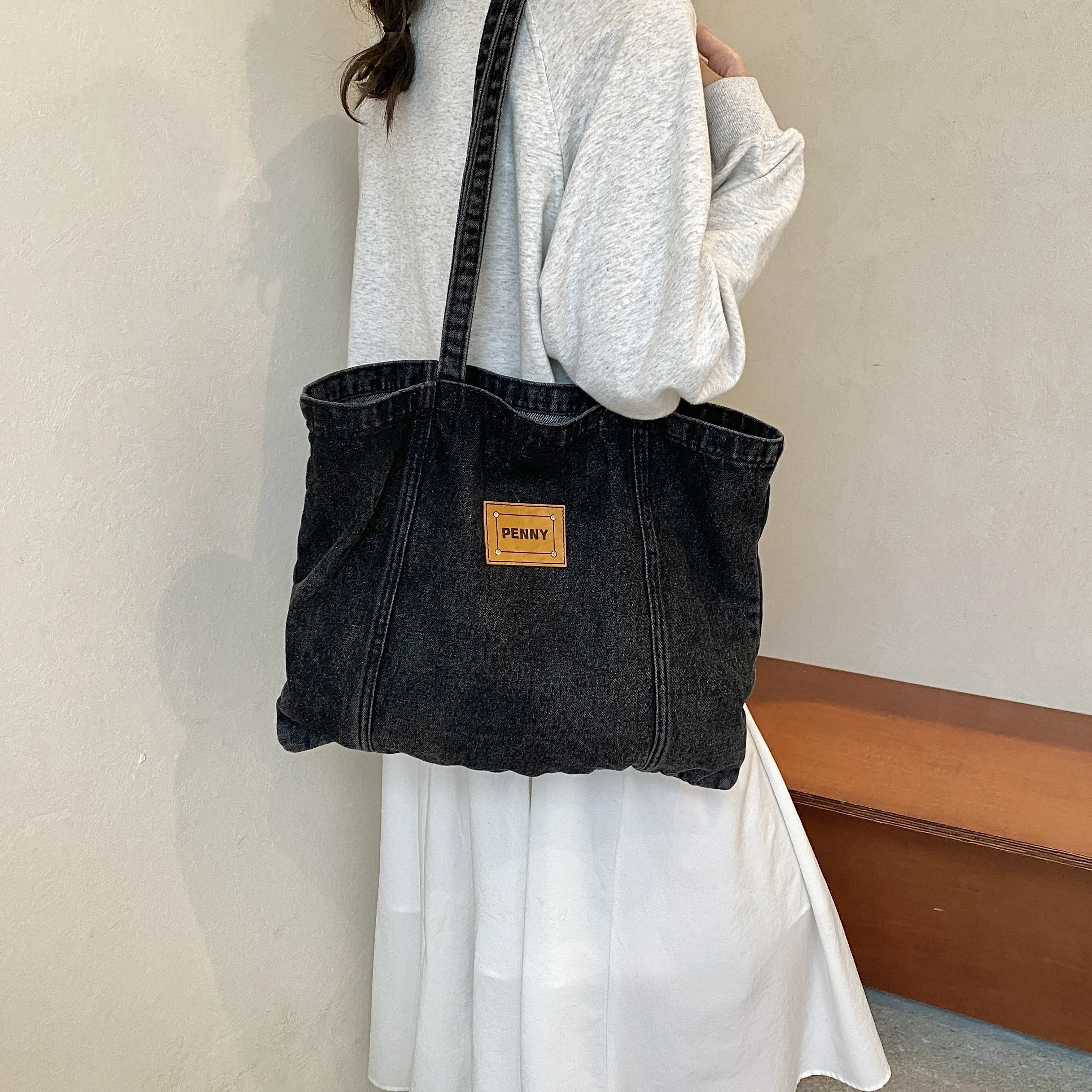 Original design wash denim fashion simple and versatile commuter shopping Todd shoulder bag