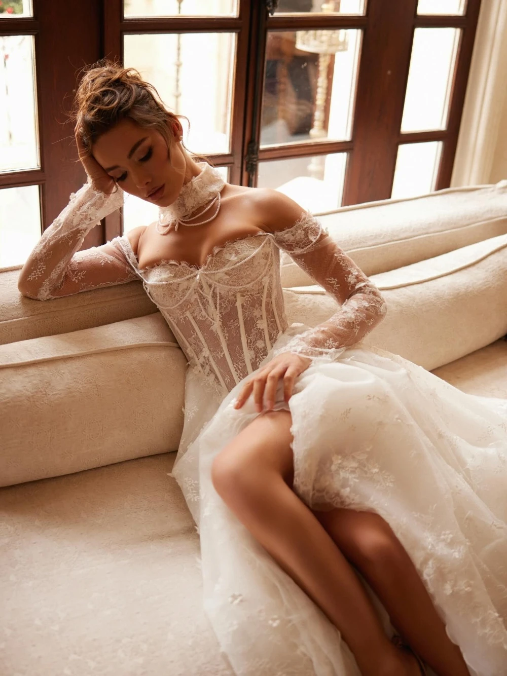 Off Shoulder Corset Bustier Wedding Dress Romantic Long Sheer Lace Sleeves Floral Appliques A-Line Bridal Gown With Train