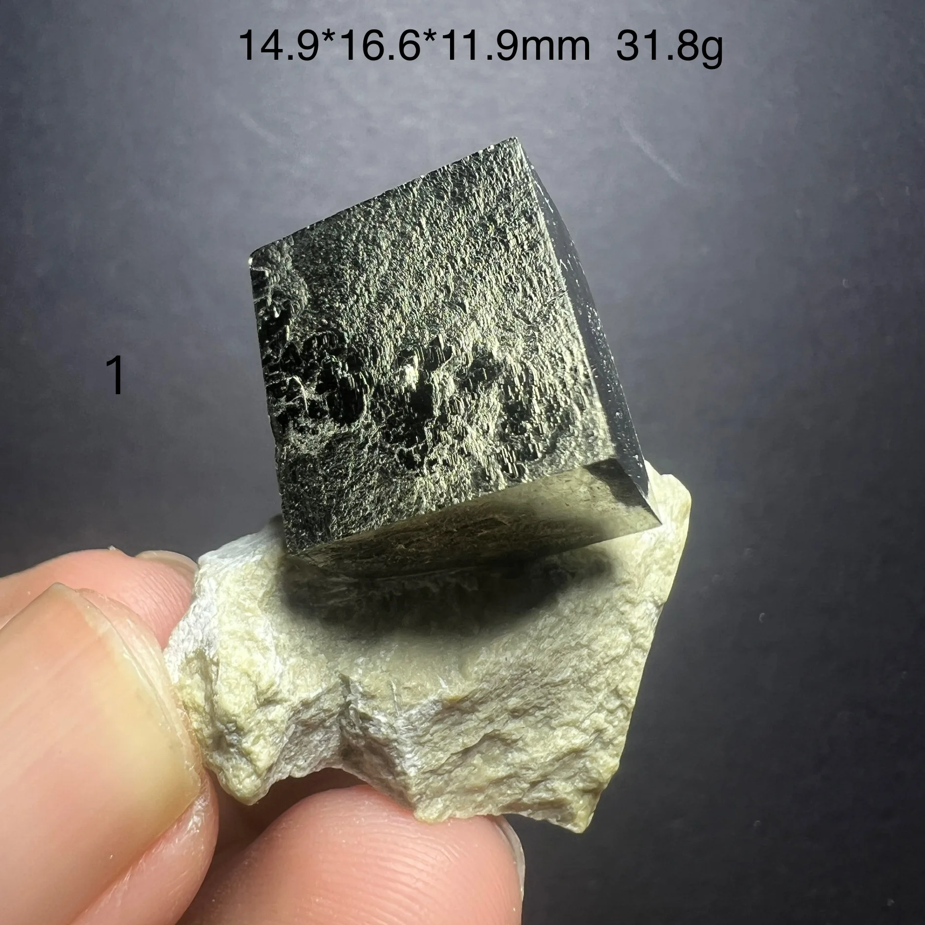 

Natural mineral Spanish pyrite associated specimen, raw stone, collection stone, decorative stone, geological science populariza