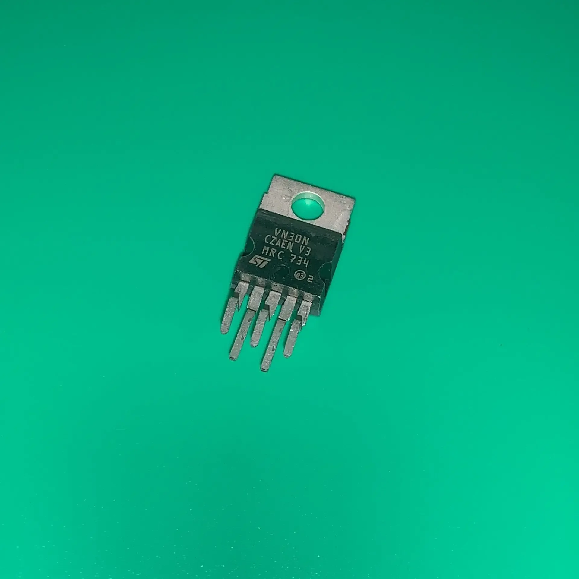 2pcs/lot VN30N TO220-5 VN30 N HIGH SIDE SMART POWER SOLID STATE RELAY VN 30N 30 VN30N-TO-220-5